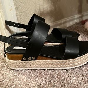 Steve Madden Platform sandals